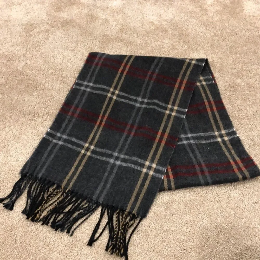 Cejon unisex soft plaid scarf Italian made.